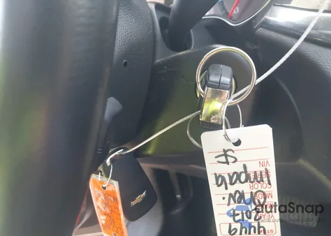 2017 Chevrolet Impala 1Lt из США, поврежденный, VIN 2G1105S33H9127862